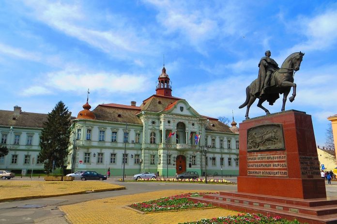 1200px-Centar,_Zrenjanin,_Serbia_-_panoramio