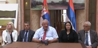 Predsednik Srpske radikalne stranke prof. dr Vojislav Šešelj je upozorio da će nastojanja SAD da potisnu kineske kompanije sa velikih projekata u Srbiji naneti veliku štetu srpskoj privredi