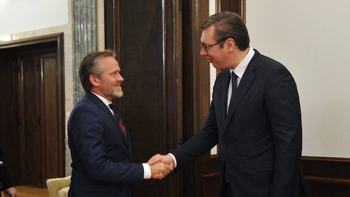 Vucic i Samuelson YT