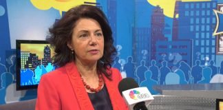 Potpredsednica Narodne stranke Sanda Rašković Ivić izjavila je da aktuelna vlast ne čini ništa kako bi zadržala mlade u zemlji već se i hvali osnivanjem firmi koje naše mlade ljude šalju u inostranstvo