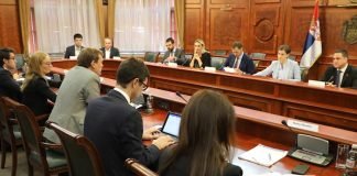 Ana Brnabić se sastala sa šefom Misije Međunarodnog monetarnog fonda Džejmsom Roufom