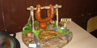 U Belom Blatu je u subotu, 9.februara, održan 6.po redu festival kobasica i domaće rakije