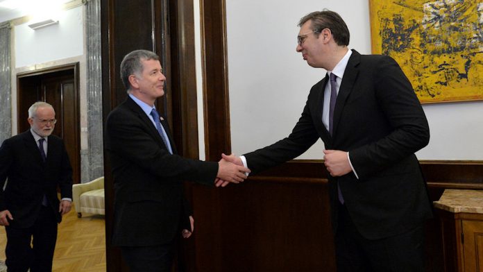 Vucic i Mur YT
