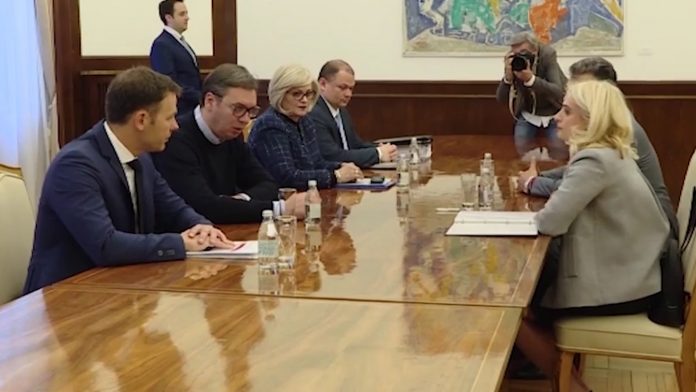 Vucic i CHF YT