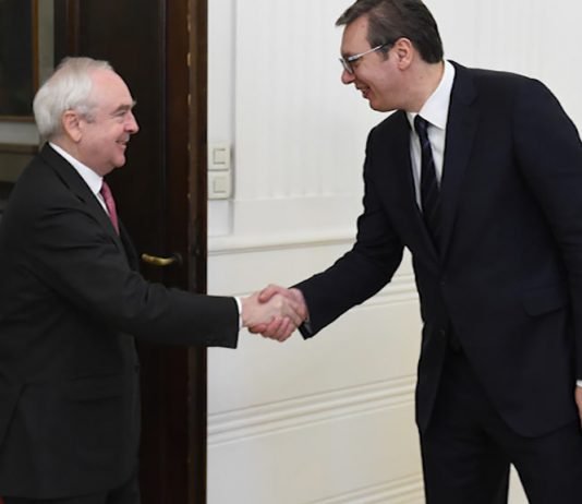 Predsednik Vučić primio u oproštajnu posetu ambasadora Kraljevine Španije Migela Fuertesa Suaresa