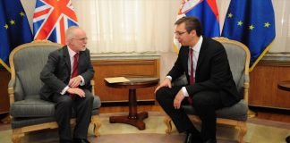 Predsednik Vučić primio u oproštajnu posetu ambasadora Ujedinjenog Kraljevstva Denisa Kifa