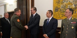 Predsednik Vučić razgovarao s ministrom odbrane Belorusije