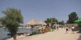 Otvorena je kupališna sezona na gradskom kupalištu Peskara
