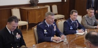 Predsednik Vučić primio vrhovnog komandanta NATO snaga za Evropu