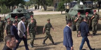 Poklon Ruske federacije deset oklopno izviđačkih vozila BRDM 2