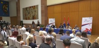 Gradonačelnik Janjić u Beogradu prisustvovao svečanoj dodeli ugovora