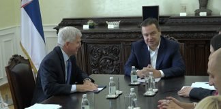 Ministar Dačić sastao se sa ambasadorom SAD u Srbiji Kajlom Skatom