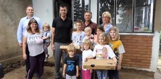 Ministar Đorđević posetio najbrojniju porodicu u opštini Medveđa