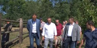 Nedimović i Radojević obišli farmu „Srećna koza“