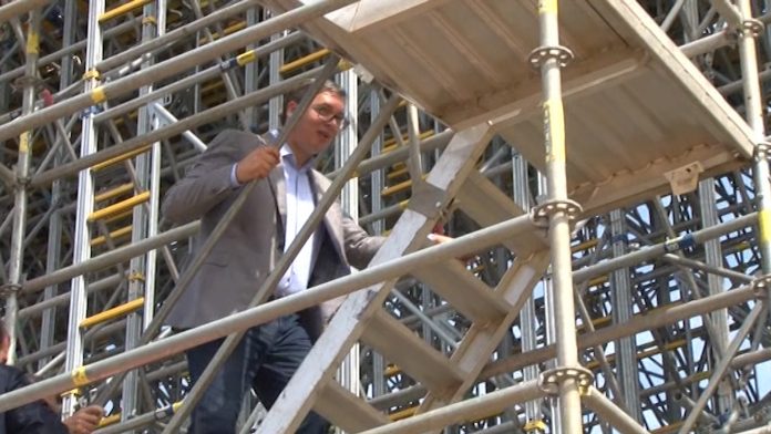 Vucic obilazak pruge Cortanovci YT