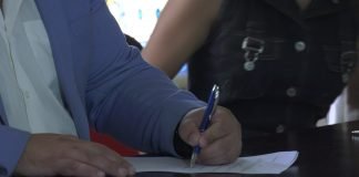 Gradonačelnik Čedomir Janjić potpisao je ugovore sa pčelarima sa teritorije grada Zrenjanina