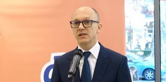 Povlačenje plastičnih ambalažnih kesa u DM drogerijama