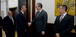 Predsednik Vučić sastao se sa ministrom odbrane Republike Kipar Savasom Angelidisom