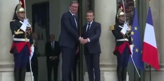 Predsednik Vučić sastao se u Parizu sa predsednikom Francuske Emanuelom Makronom