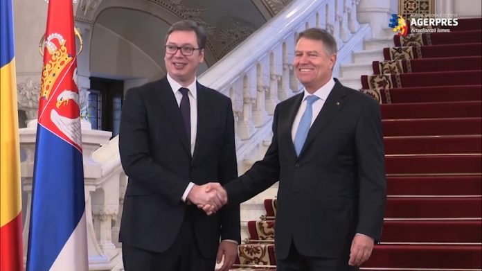 Vucic cestita rumunskom predsedniku YT