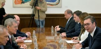 Predsednik Srbije Vučić se sastao sa generalnim tužiocem Ruske Federacije Jurijem Čajkom