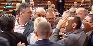 U Skupštini Srbije došlo do incidenta