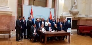 Srpska radikalna stranka podržava povratak Krima i Sevastopolja u sastav Rusije