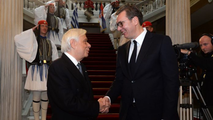 Vucic u poseti Grckoj