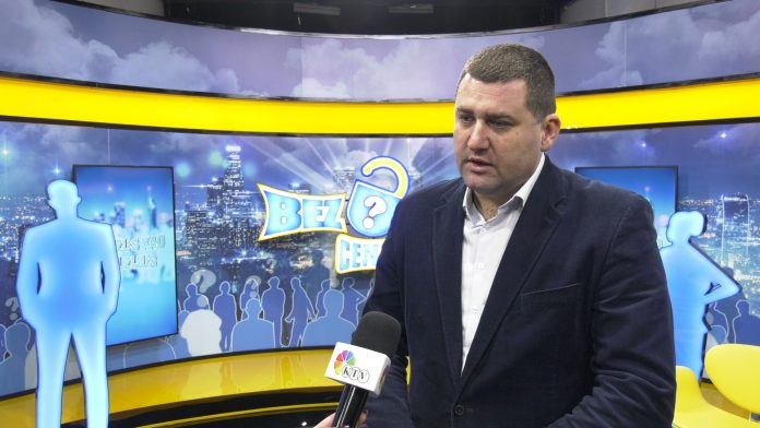 Novica Antic Objektiv 1