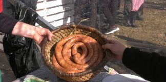 Održan sedmi po redu Festival domaće kobasice i rakije u Belom Blatu