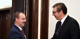 Predsednik Vučić primio ambasadora SAD Entonija Godfrija