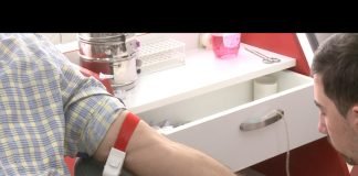 Oko 60 učenika PMŠ u Bijeljini dalo je krv u Službi za transfuziju krvi