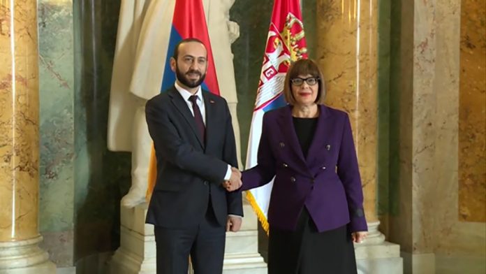 Maja Gojkovic i predsednik Skupstine Jermenije