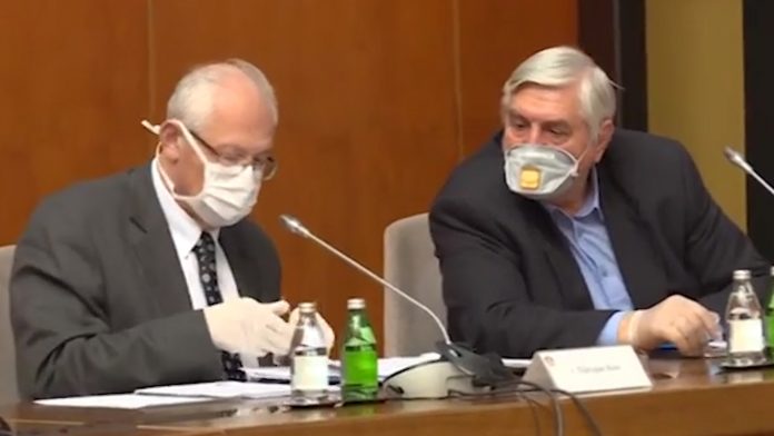 OBAVEZNO NOSENJE MASKi