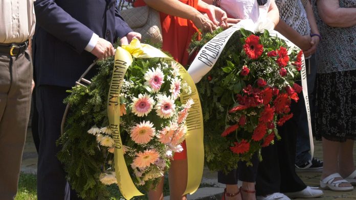 Polaganje venaca