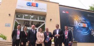 Vučić obišao Centar za robotiku i veštačku inteligenciju