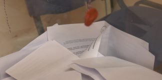 Jutros u 7 sati počelo je glasanje na osam biračkih mesta na kojima se ponavljaju izbori