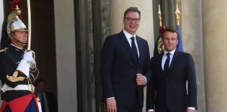 Aleksandar Vučić na sastanku sa Emanuelom Makronom