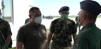 Aleksandar Vulin obišao kadete na letačkoj obuci