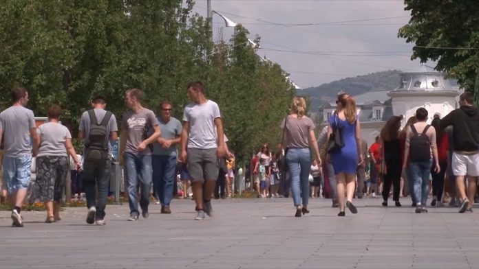 Kosovo je etnički podeljeno društvo.mp4_snapshot_03.32.869