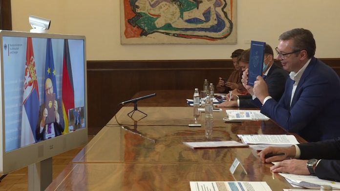 Vucic i Altmajeer YT