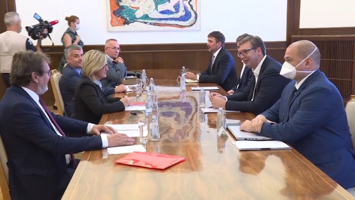 Vucica sa predstavnicima Hrvatskog nacionalnog vijeca u Srbiji