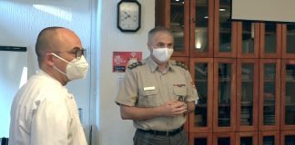 Kadeti Vojne akademije uručili donaciju klinici u Tiršovoj