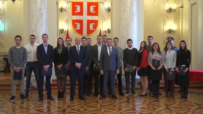 Konkurs Ministarstva odbrane za dodelu studentskih stipendija.mp4_snapshot_00.34.466