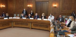 Krizni štab – Ugostiteljski objekti od sutra rade do 23 sata