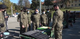 Vulin u obilasku pripadnika vojne policije i pripadnika Kobri