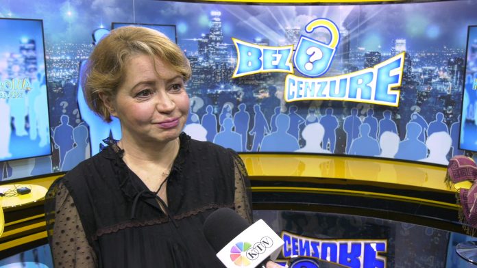 Mila Aleckovic - prvo pitanje