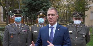 Ministar odbrane obišao kovid bolnice u Novom Sadu i Beogradu