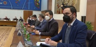 Krizni štab u ponedeljak odlučuje o merama za doček Nove godine