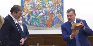 Sastanak Vučića sa predsednikom Komiteta za međunarodne poslove ruske Dume